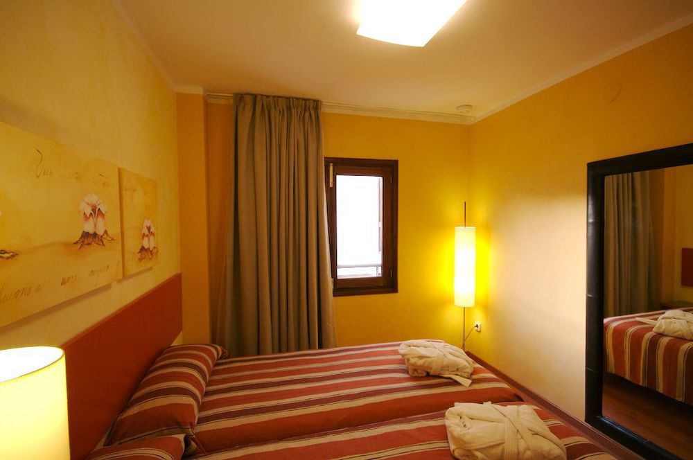 Apartamentos Parot Quality Santa Eulària des Riu Extérieur photo