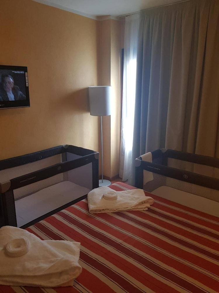 Apartamentos Parot Quality Santa Eulària des Riu Extérieur photo