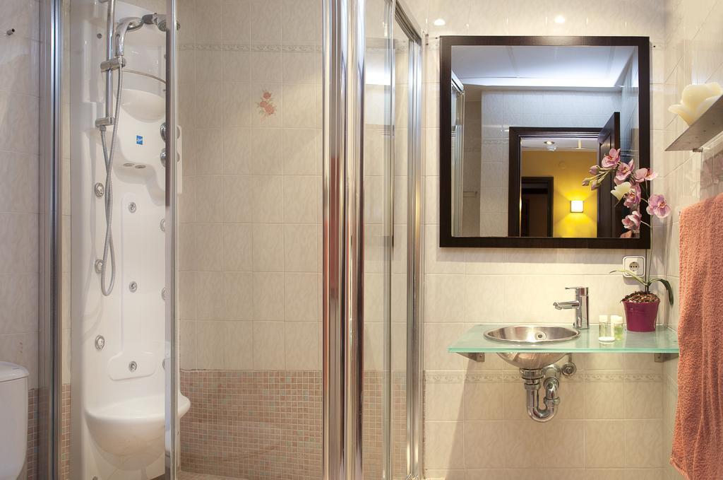 Apartamentos Parot Quality Santa Eulària des Riu Chambre photo